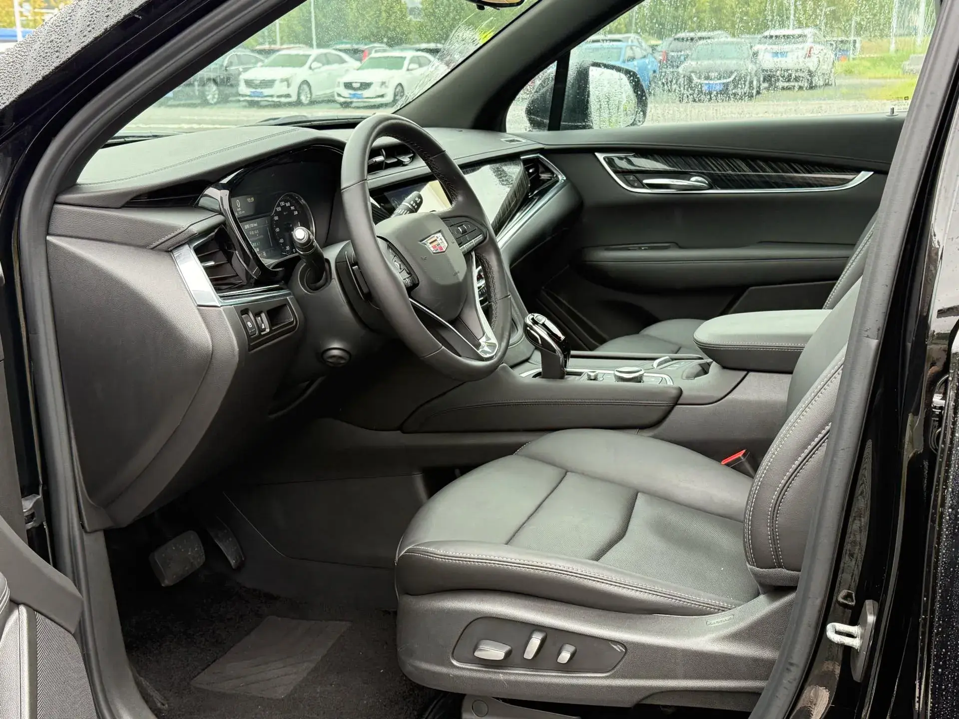 2022 CADILLAC XT6 thumbnail 4