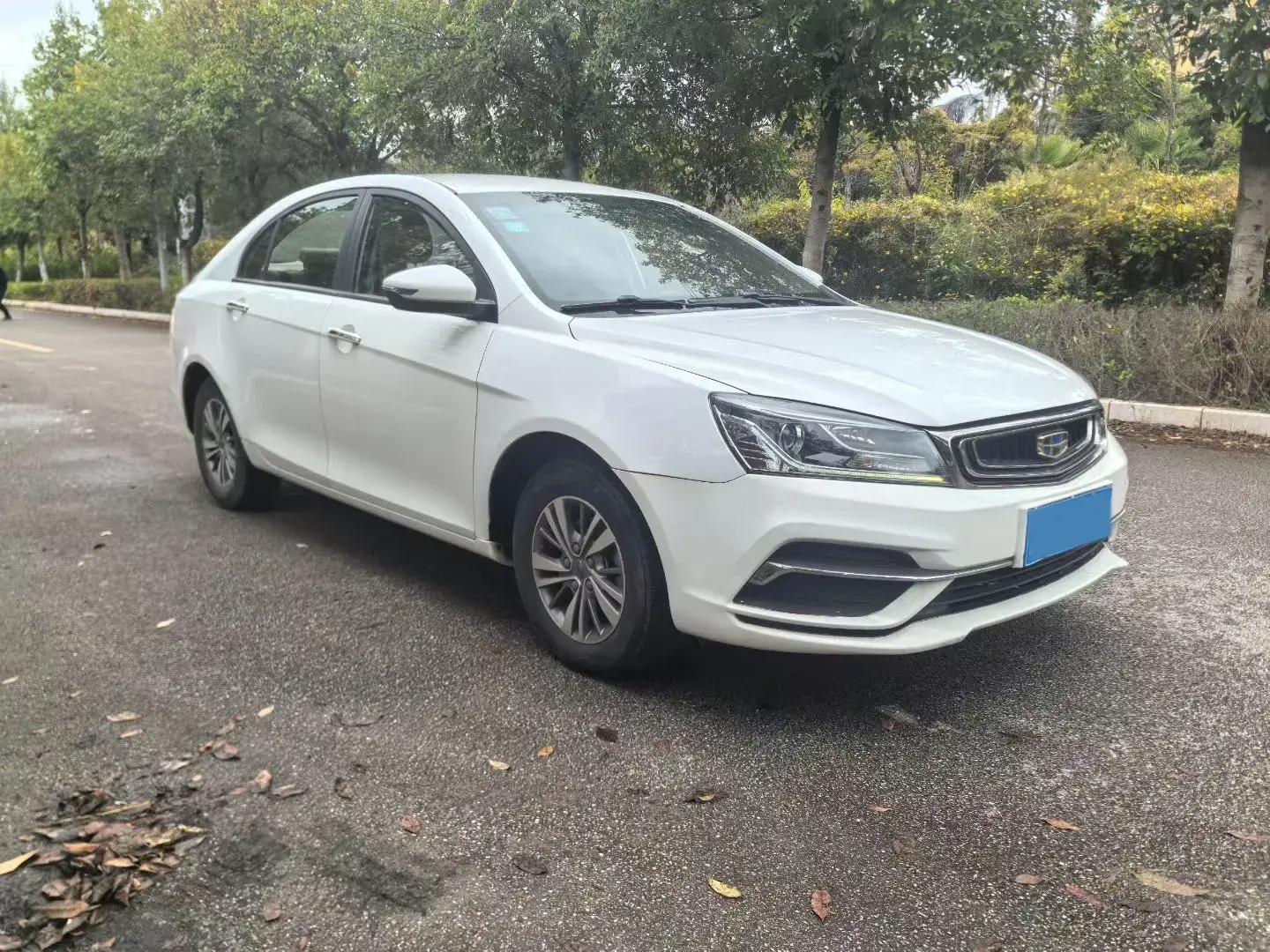 2018 GEELY EMGRAND thumbnail 3
