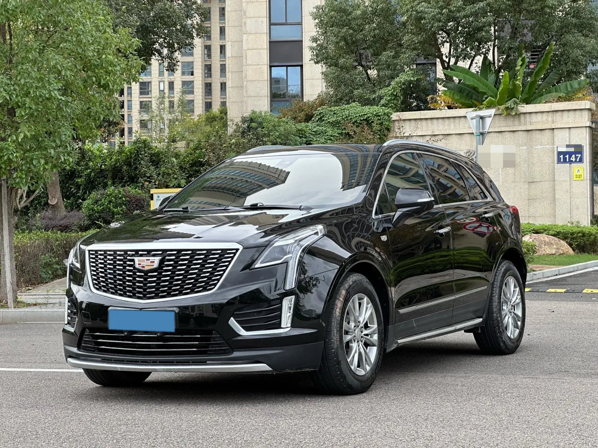 2022 CADILLAC XT5 view 1