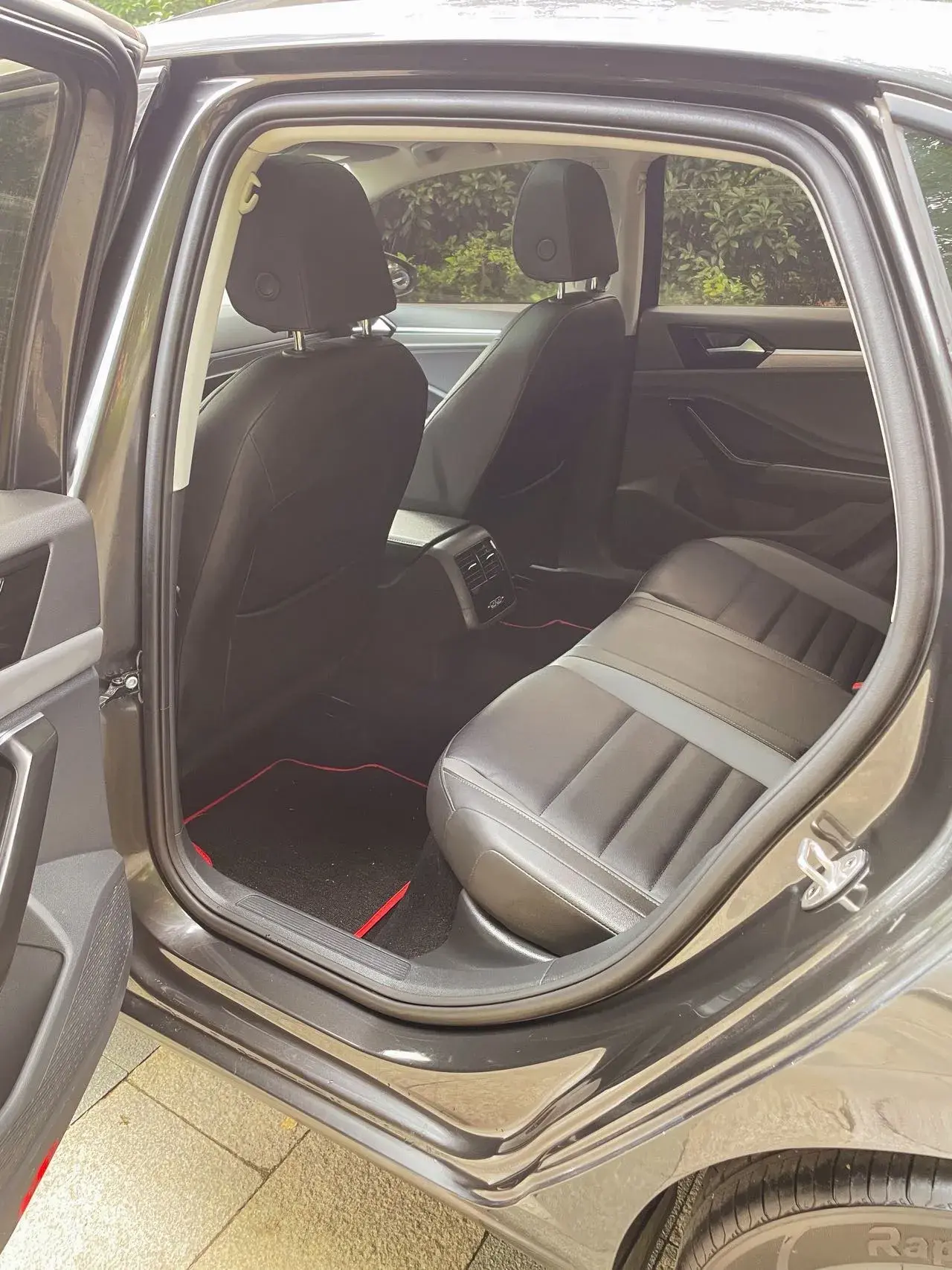 2019 VOLKSWAGEN SAGITAR thumbnail 4