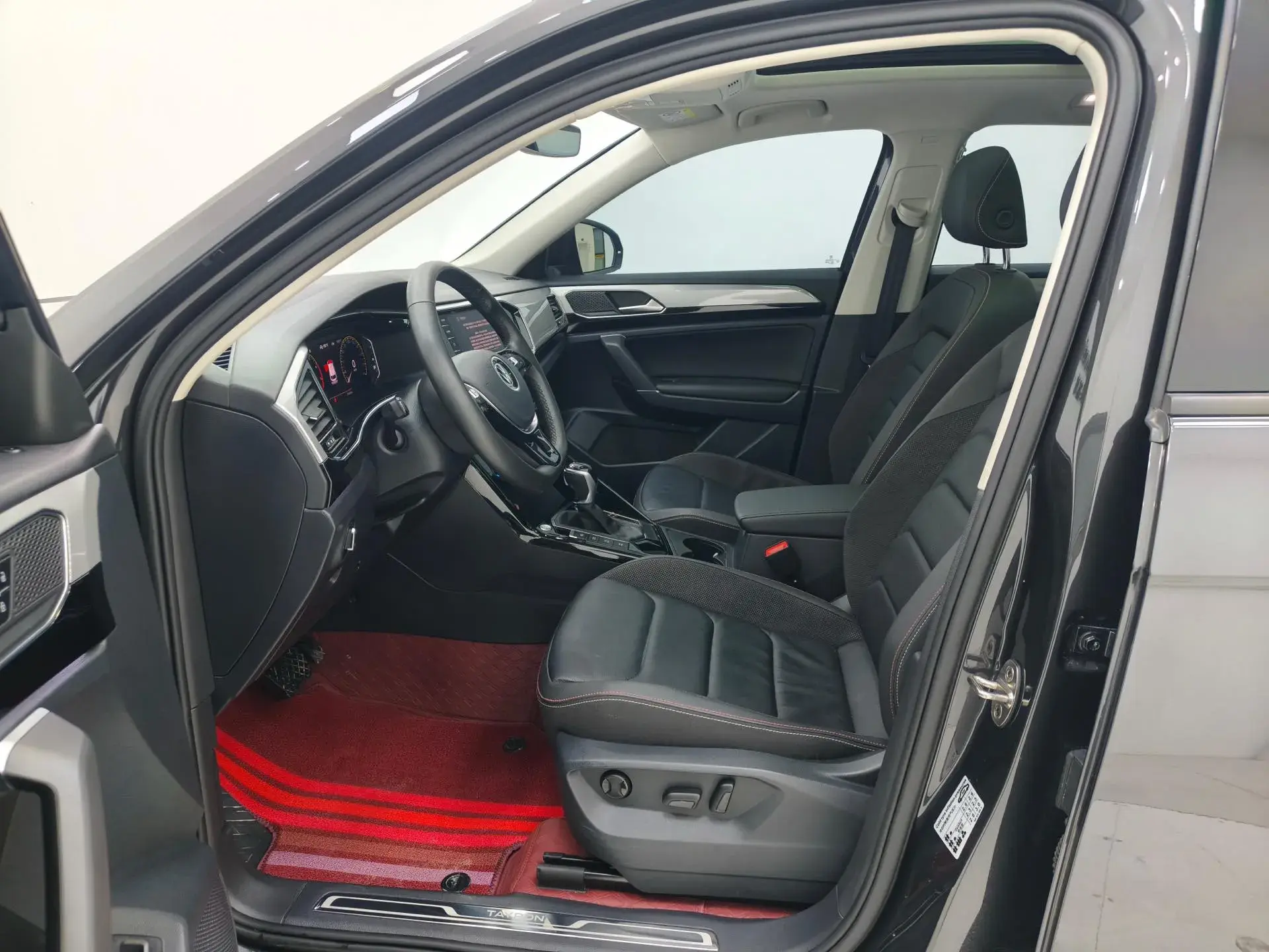 2022 VOLKSWAGEN TAYRON thumbnail 2