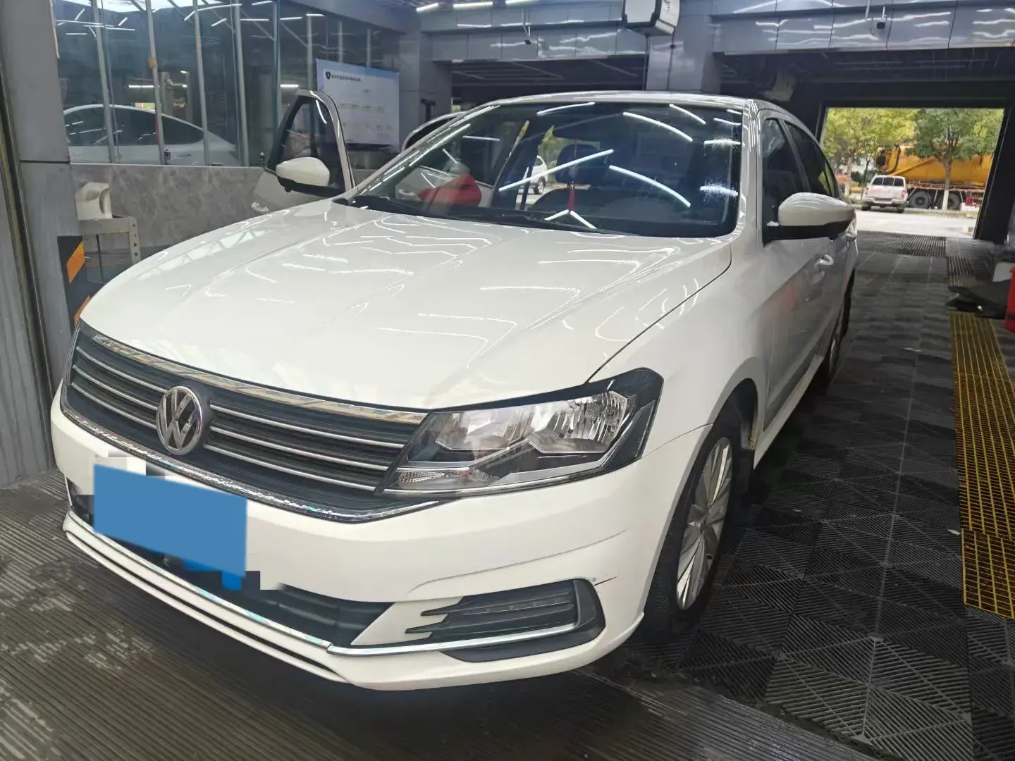 2019 VOLKSWAGEN LAVIDA view 1
