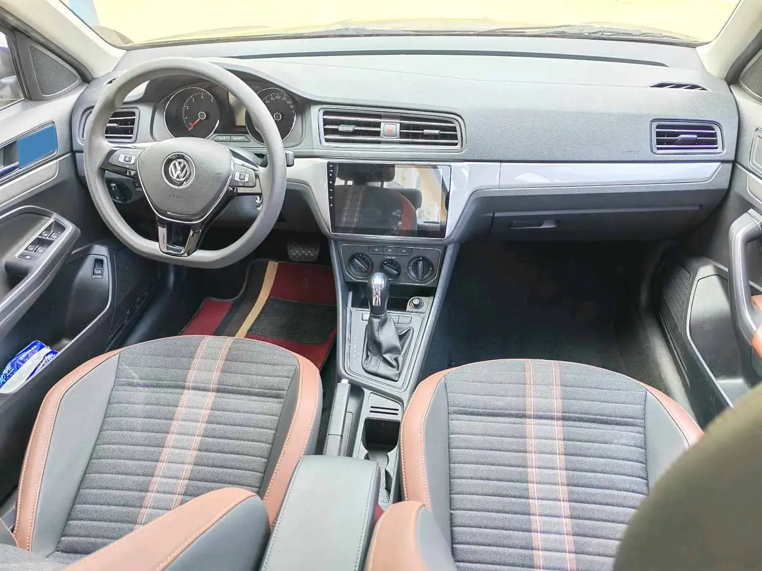 2019 VOLKSWAGEN LAVIDA thumbnail 4