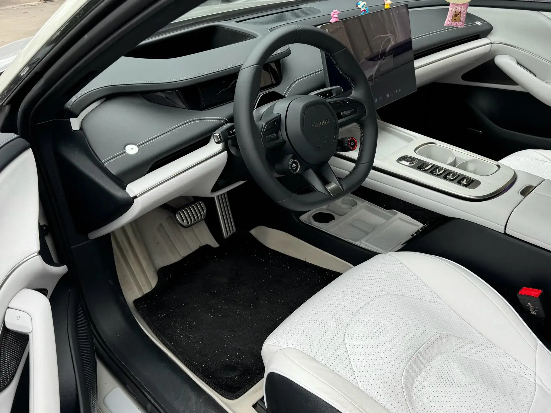 2024 MI SU7 thumbnail 4