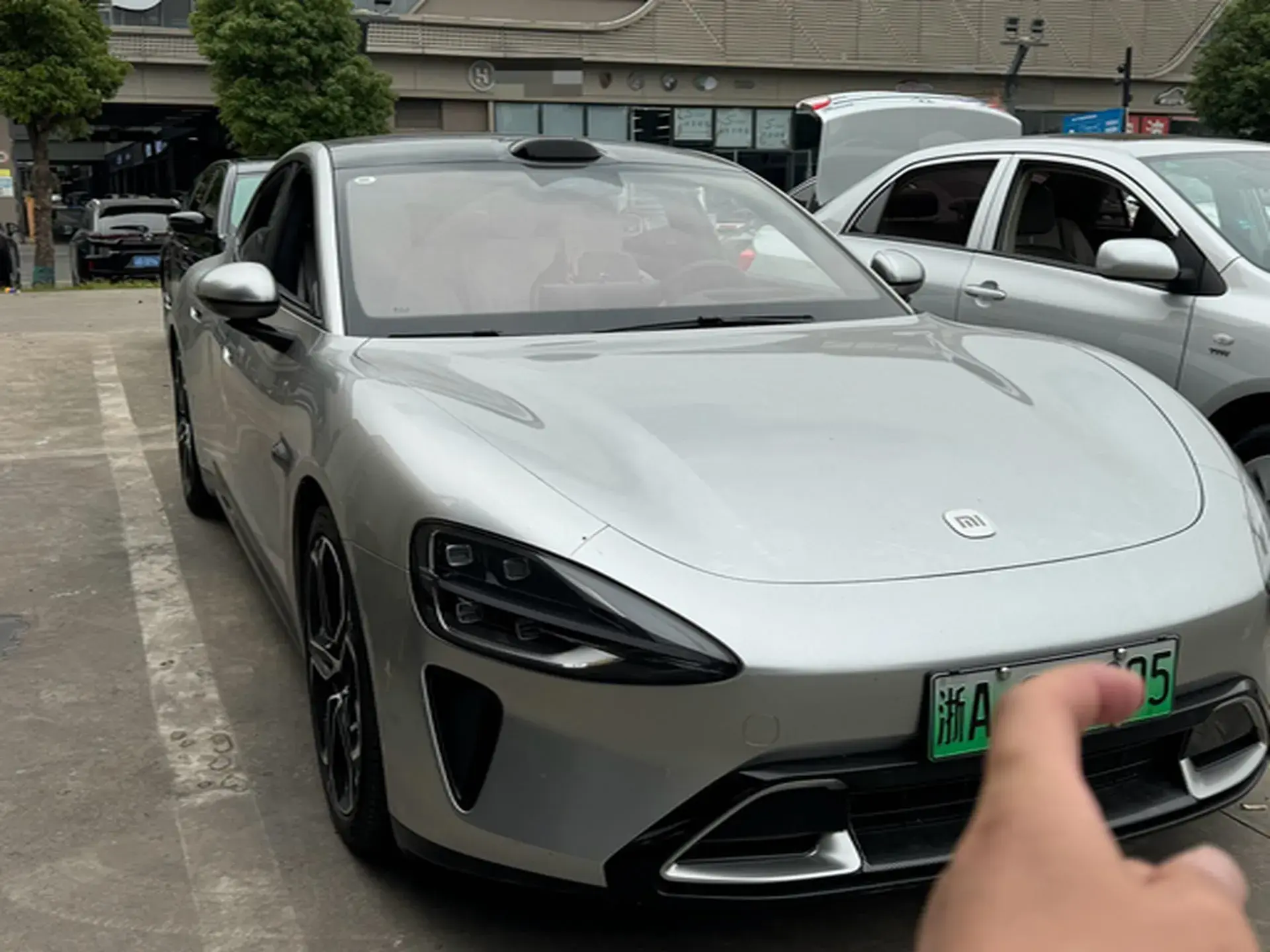 2024 MI SU7 thumbnail 3