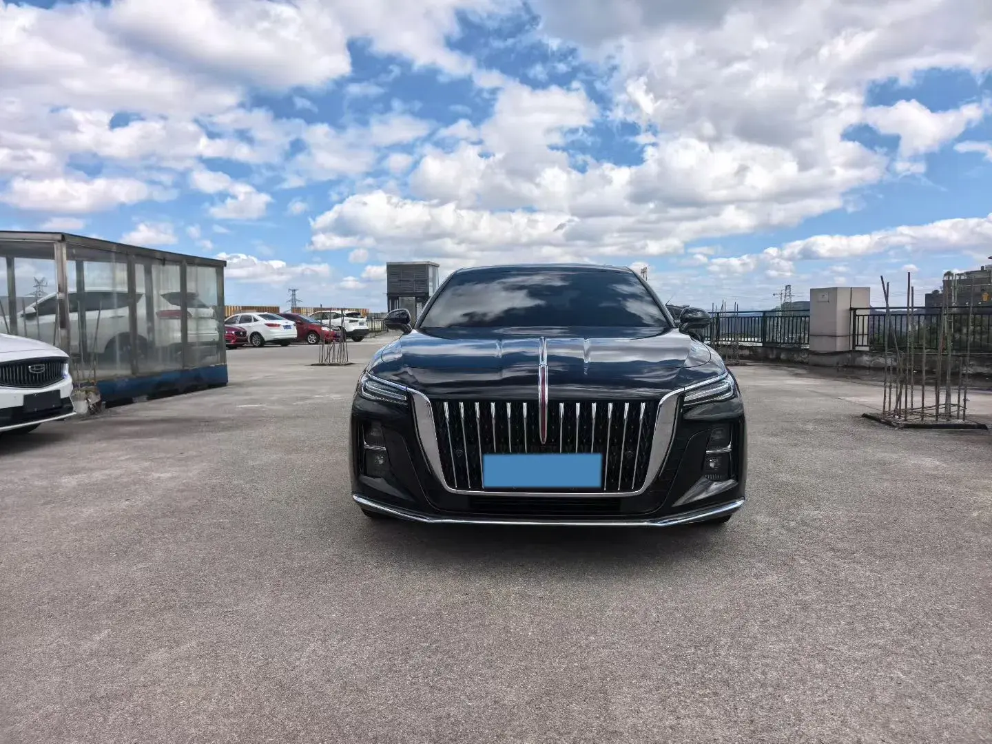 2023 HONGQI H5 thumbnail 2
