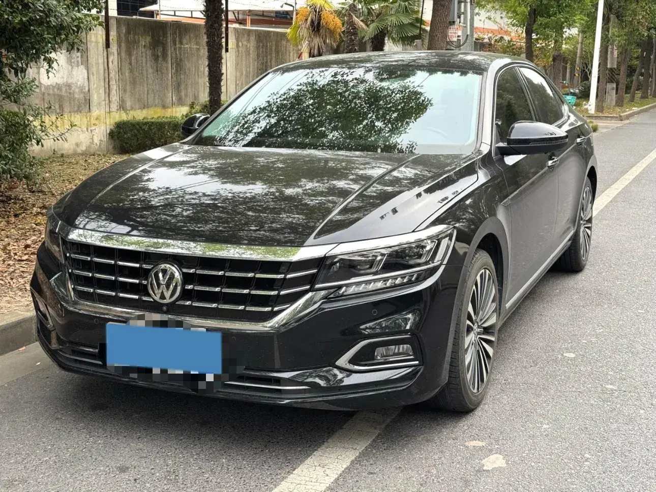 2020 VOLKSWAGEN PASSAT view 1