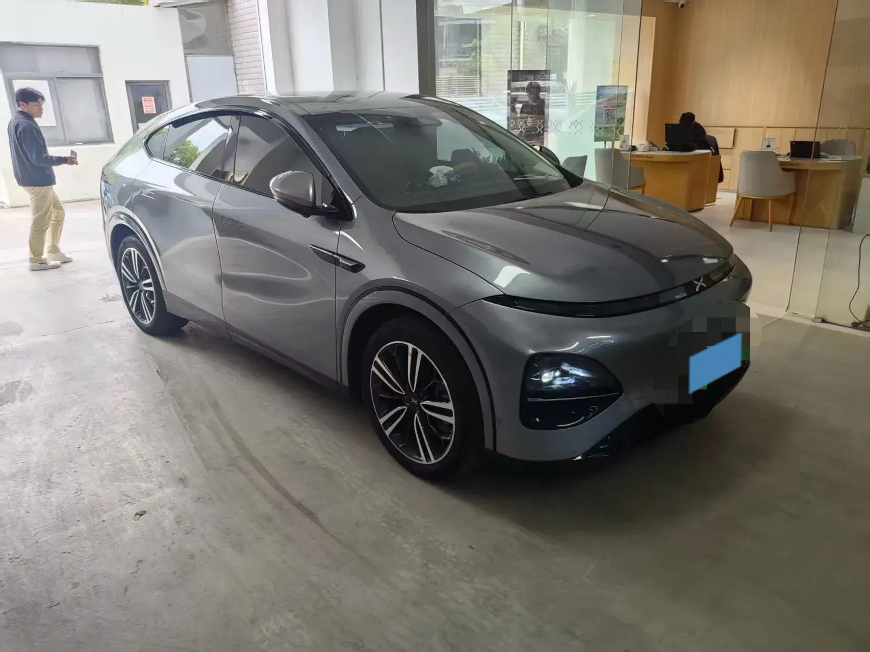 2023 XPENG G6 thumbnail 3