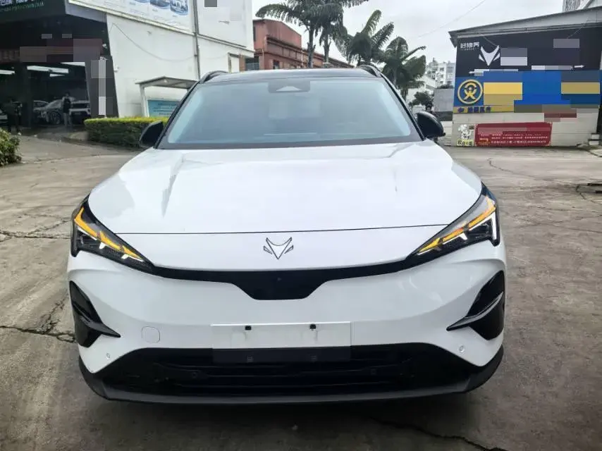 2025 ARCFOX ΑT5 thumbnail 3