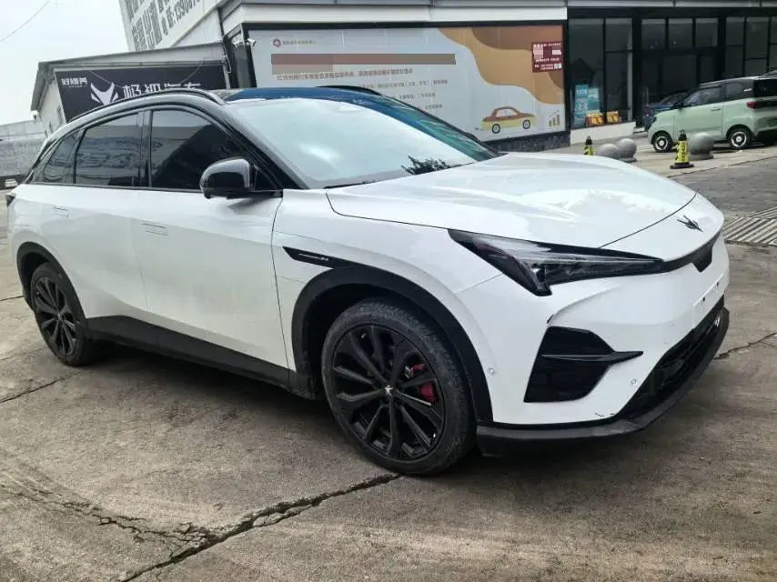 2025 ARCFOX ΑT5 thumbnail 2