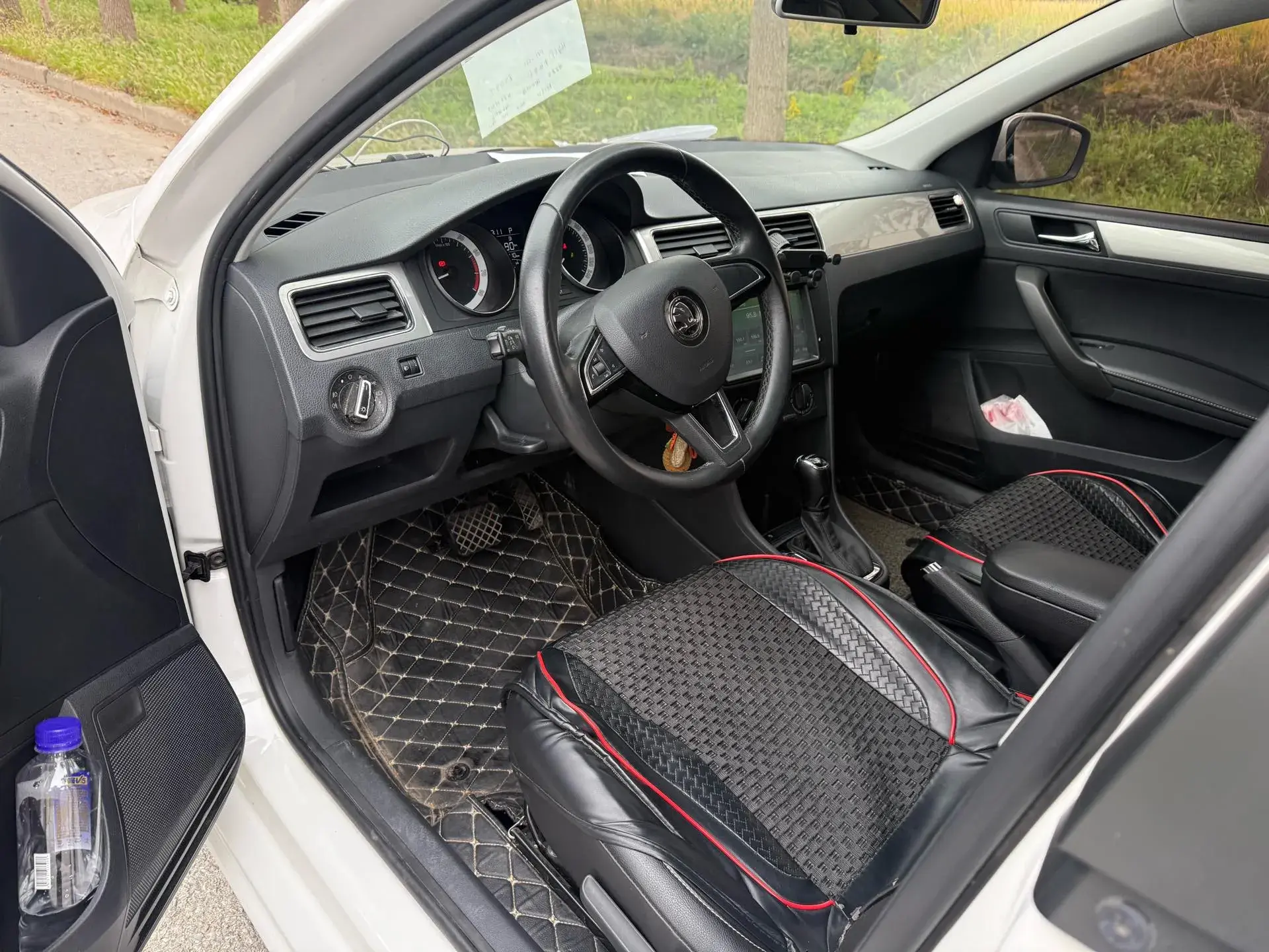 2019 SKODA RAPID thumbnail 4