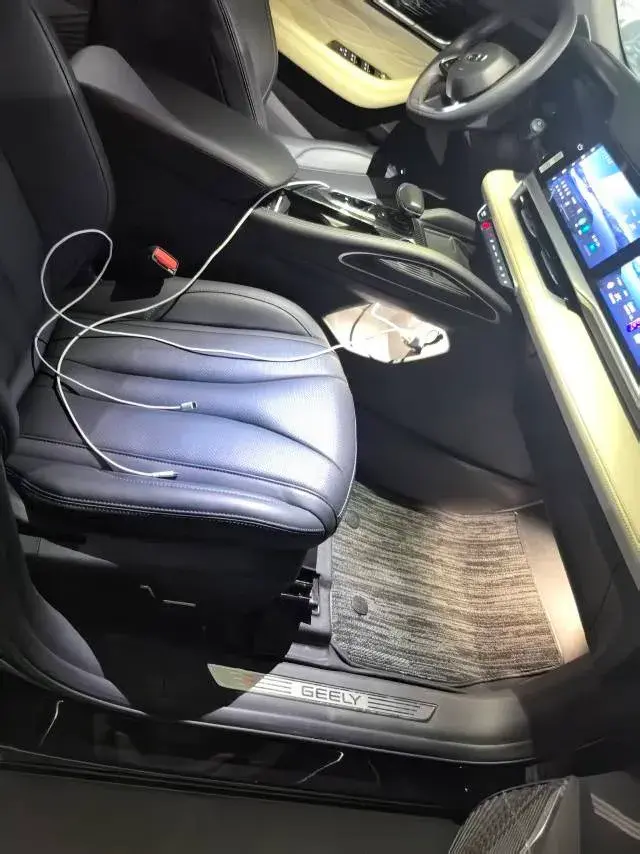 2023 GEELY MONJARO thumbnail 2