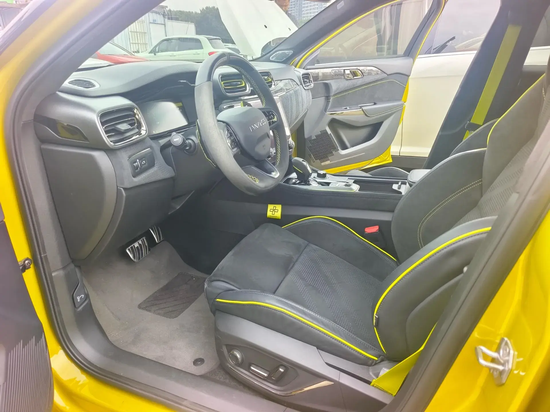 2023 LYNK&CO 03 thumbnail 2