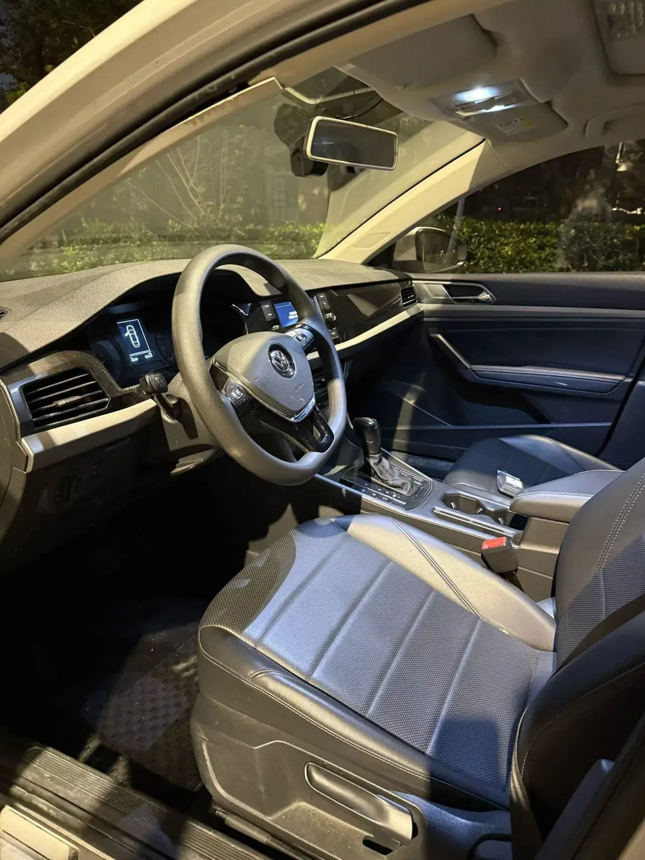 2018 VOLKSWAGEN LAVIDA thumbnail 3