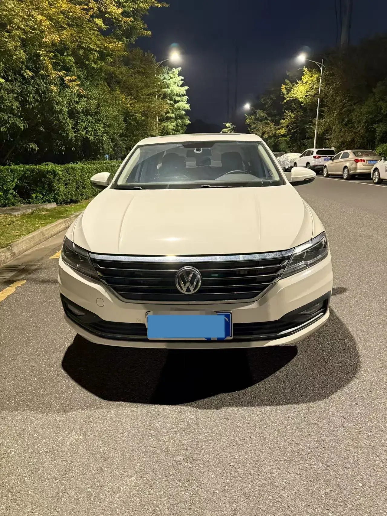 2018 VOLKSWAGEN LAVIDA thumbnail 2