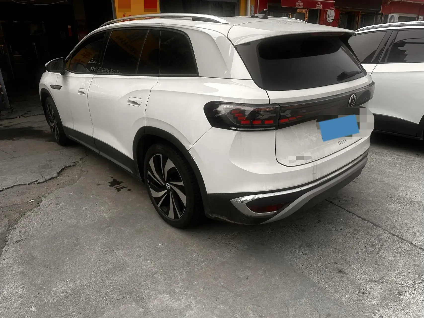 2022 VOLKSWAGEN ID.6 thumbnail 3