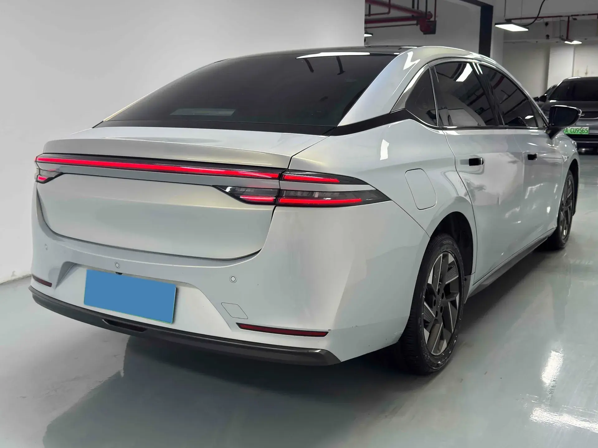 2022 AION S thumbnail 3