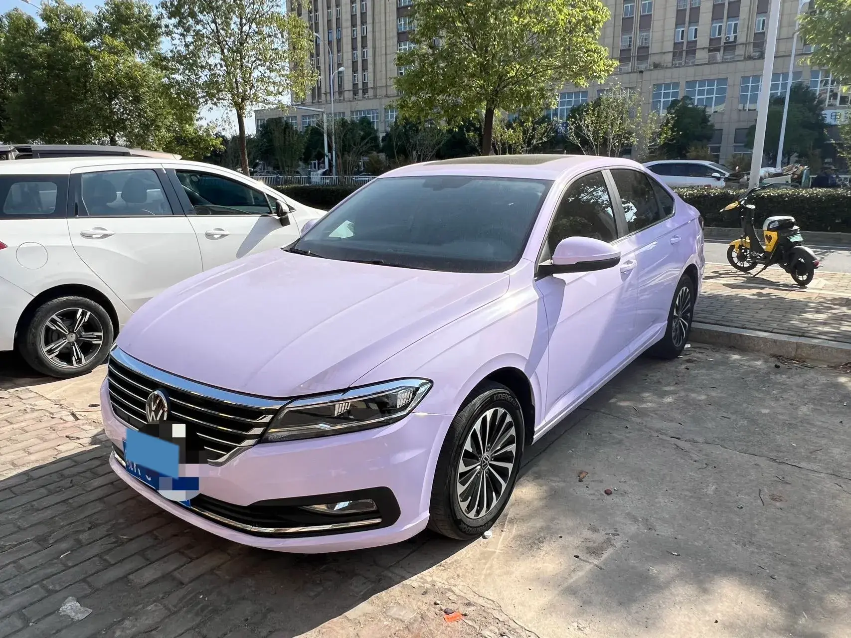 2021 VOLKSWAGEN LAVIDA view 1