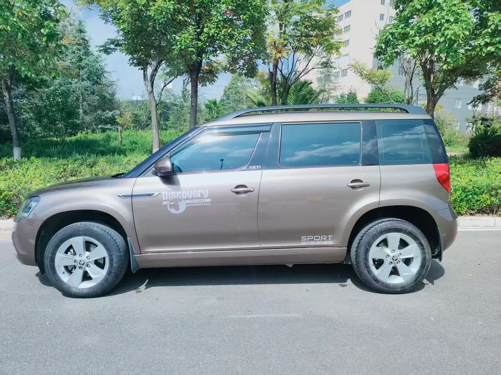 2017 SKODA YETI thumbnail 3