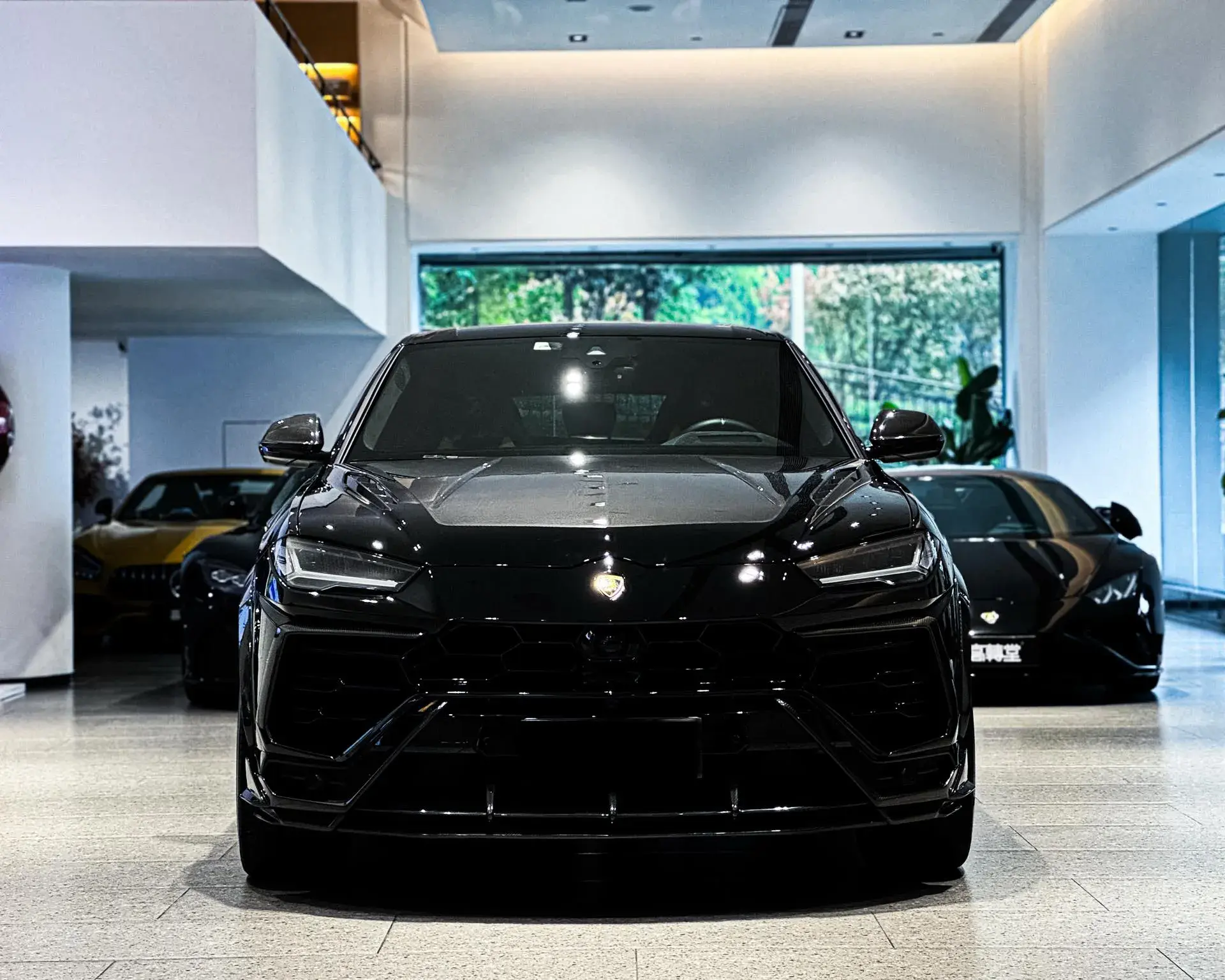 2021 LAMBORGHINI URUS thumbnail 2
