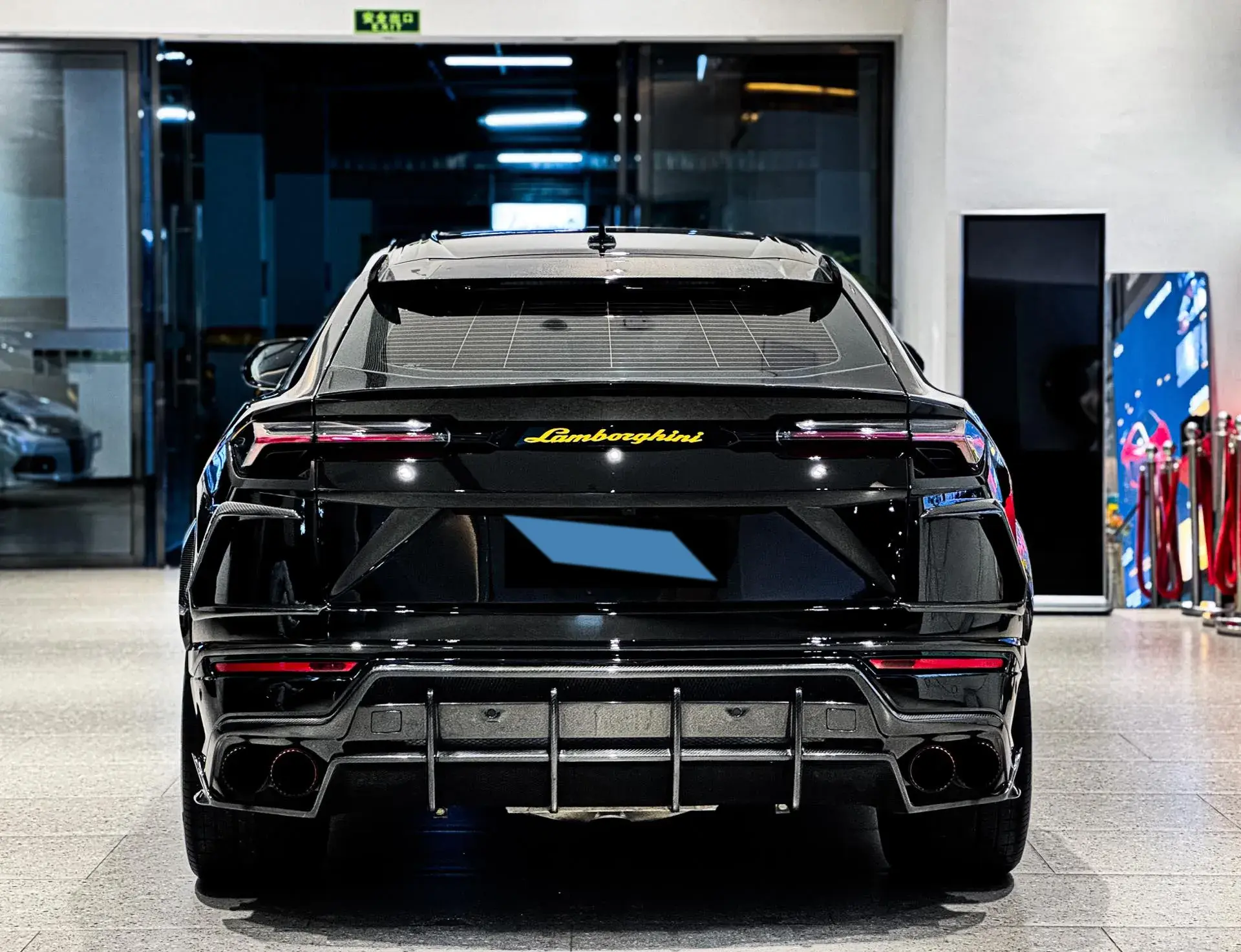 2021 LAMBORGHINI URUS thumbnail 4