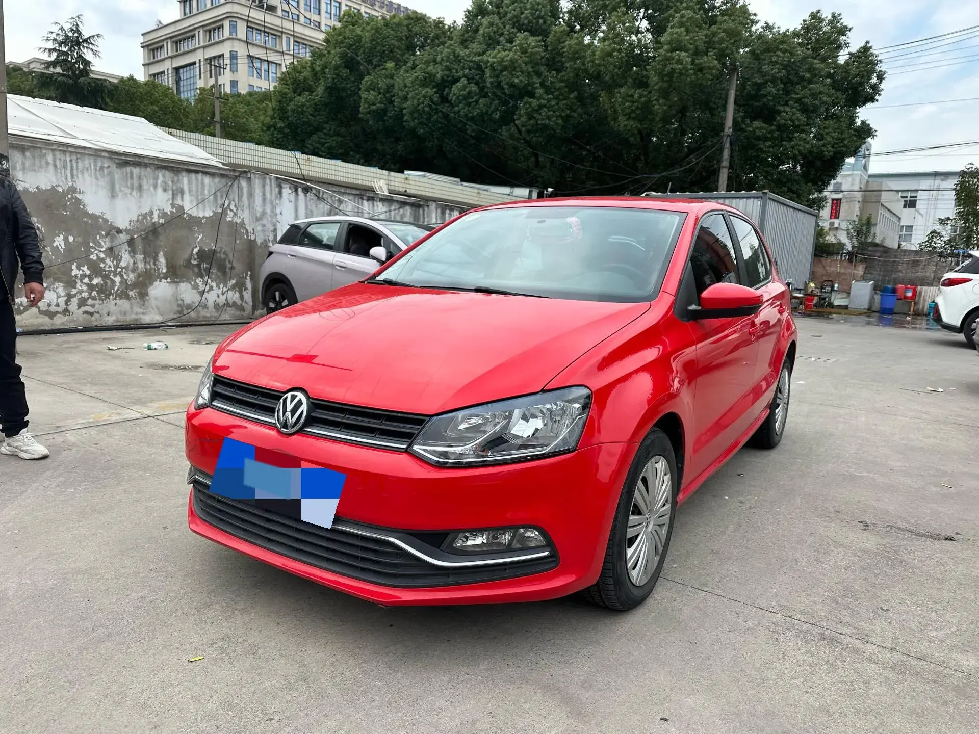 2018 VOLKSWAGEN POLO view 1