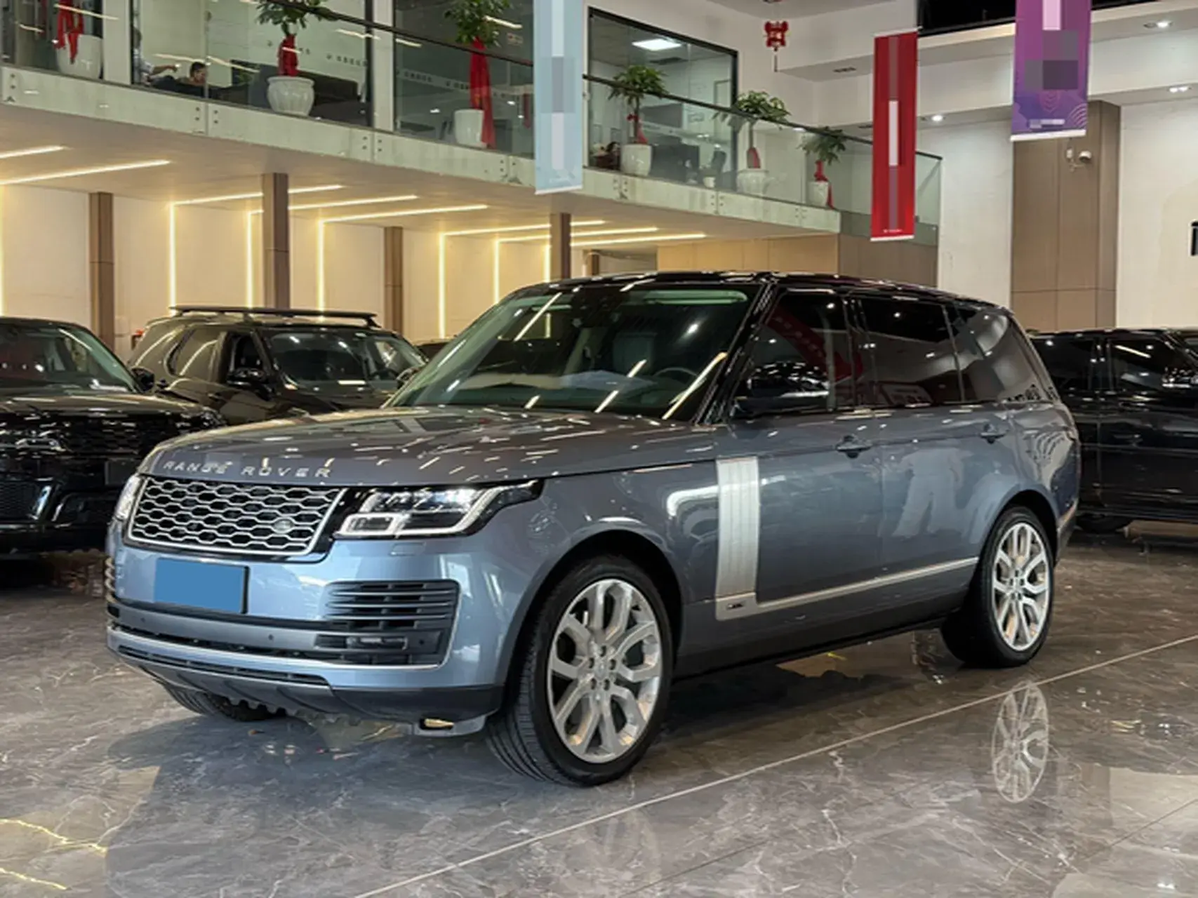 2022 LAND ROVER view 1