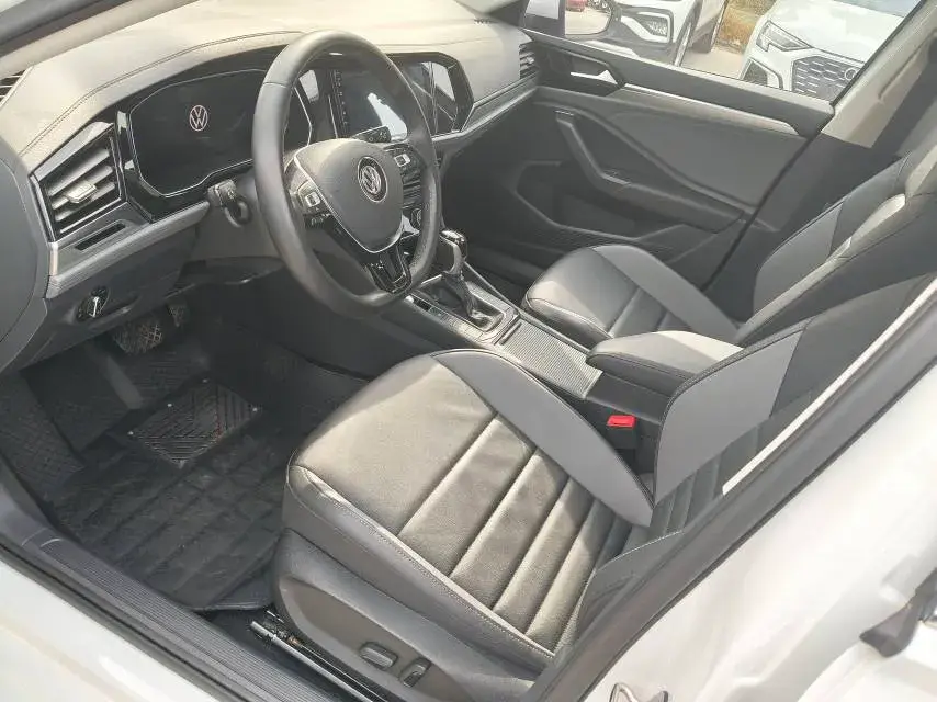 2021 VOLKSWAGEN SAGITAR thumbnail 4