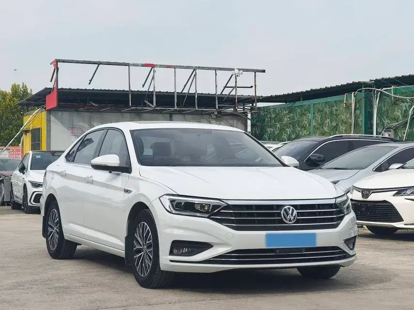 2021 VOLKSWAGEN SAGITAR thumbnail 3