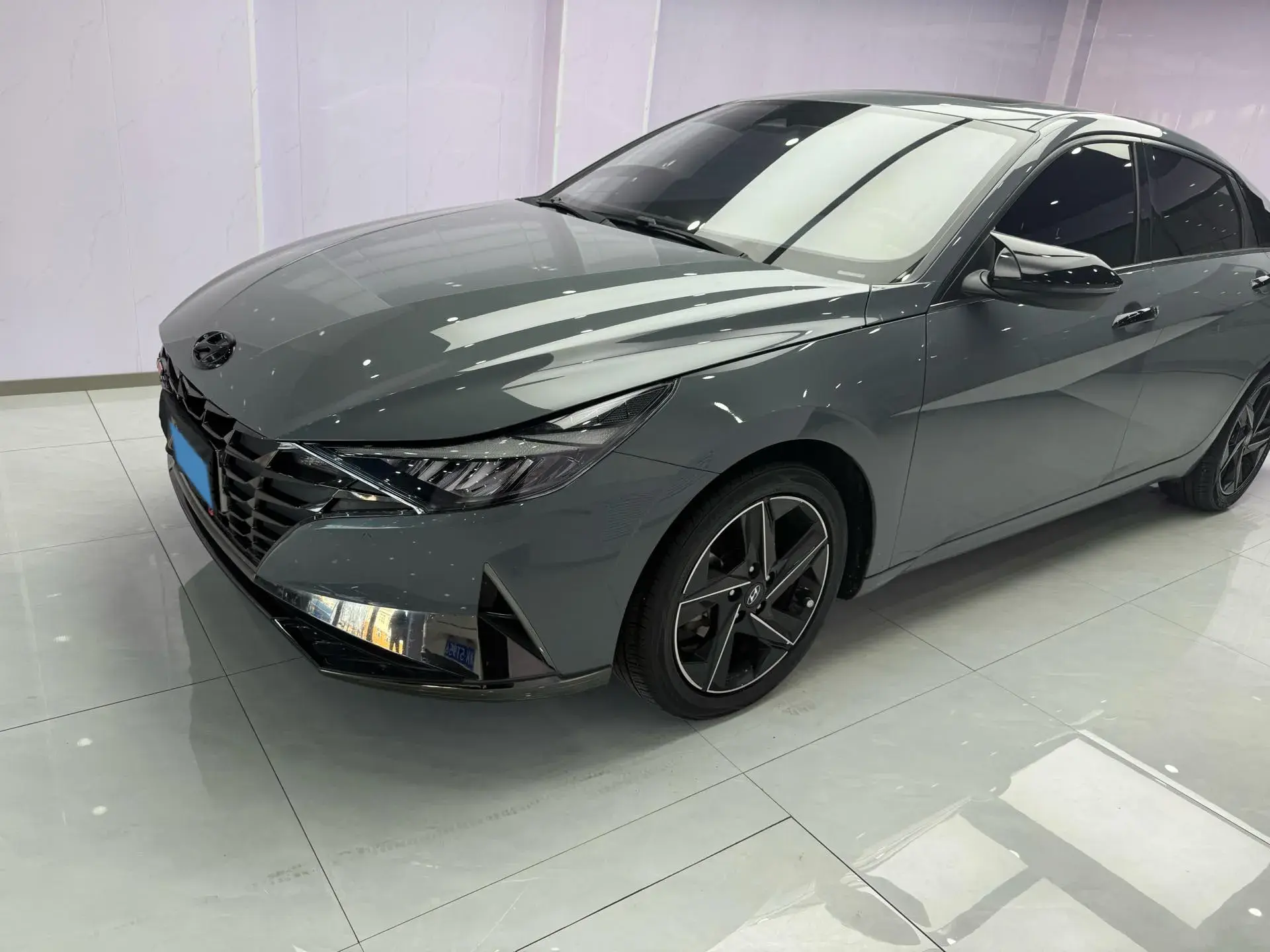 2022 HYUNDAI ELANTRA view 1