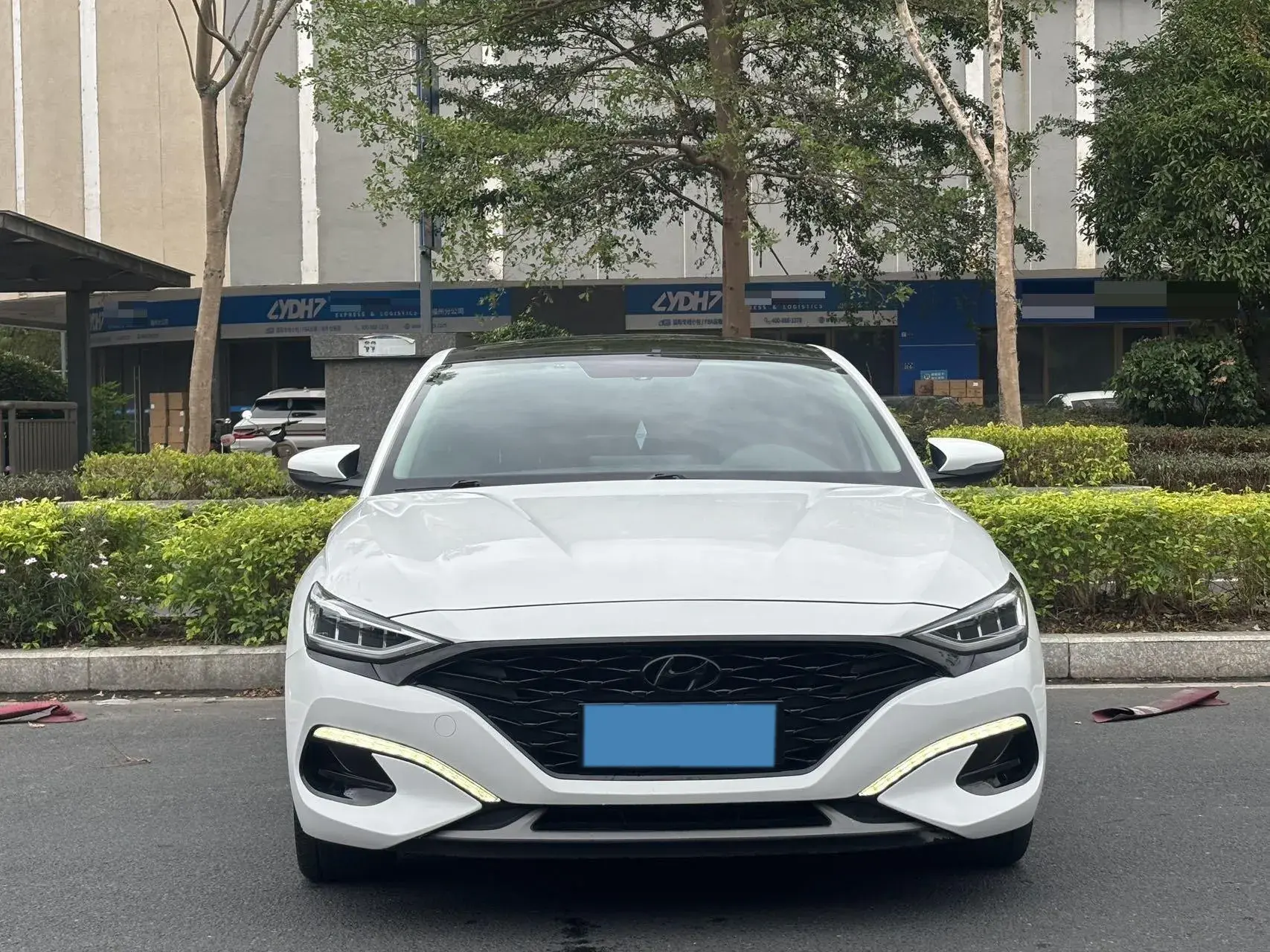 2019 HYUNDAI LA thumbnail 2