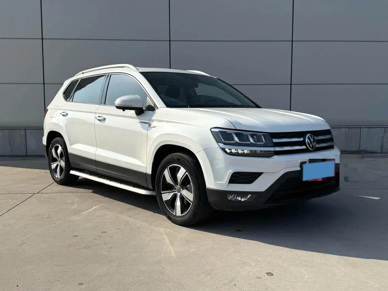 2021 VOLKSWAGEN THARU thumbnail 3