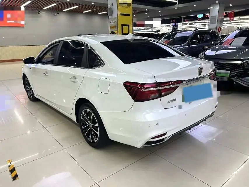 2019 ROEWE I6 thumbnail 4