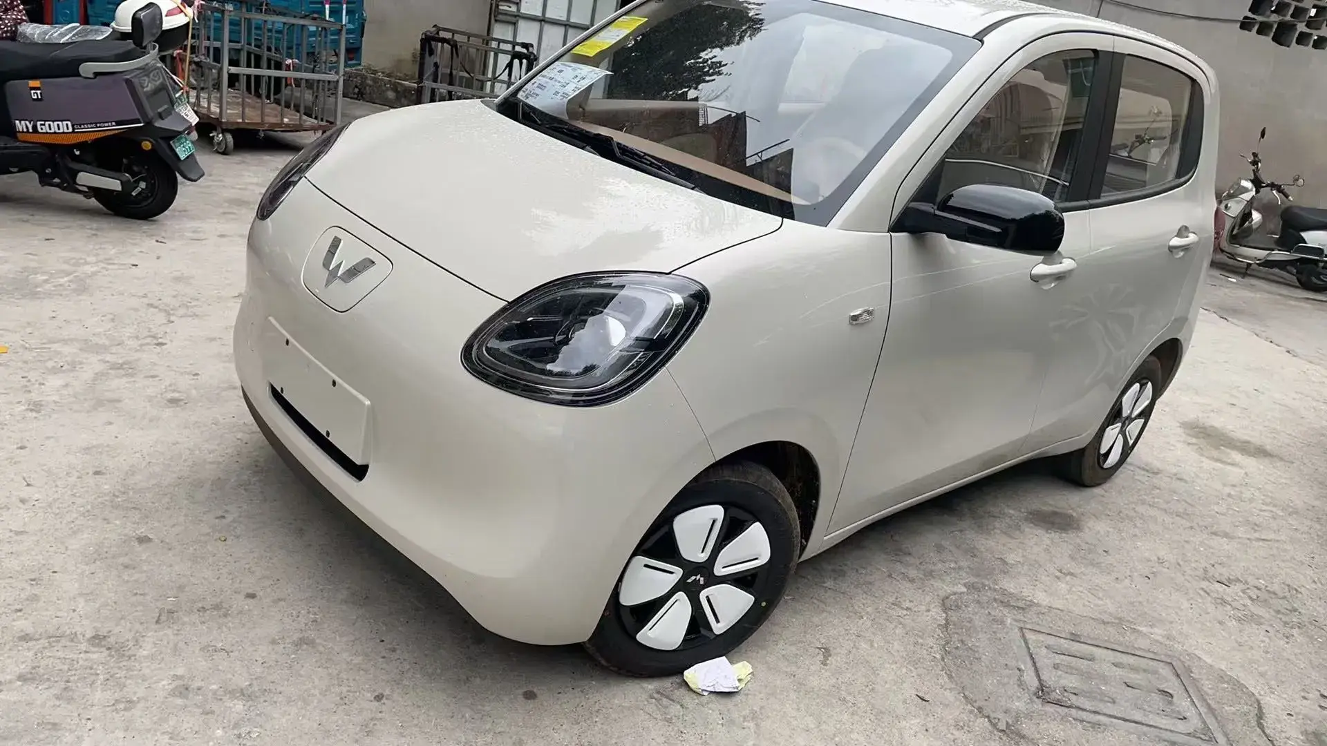 2025 WULING HONGGUANG view 1