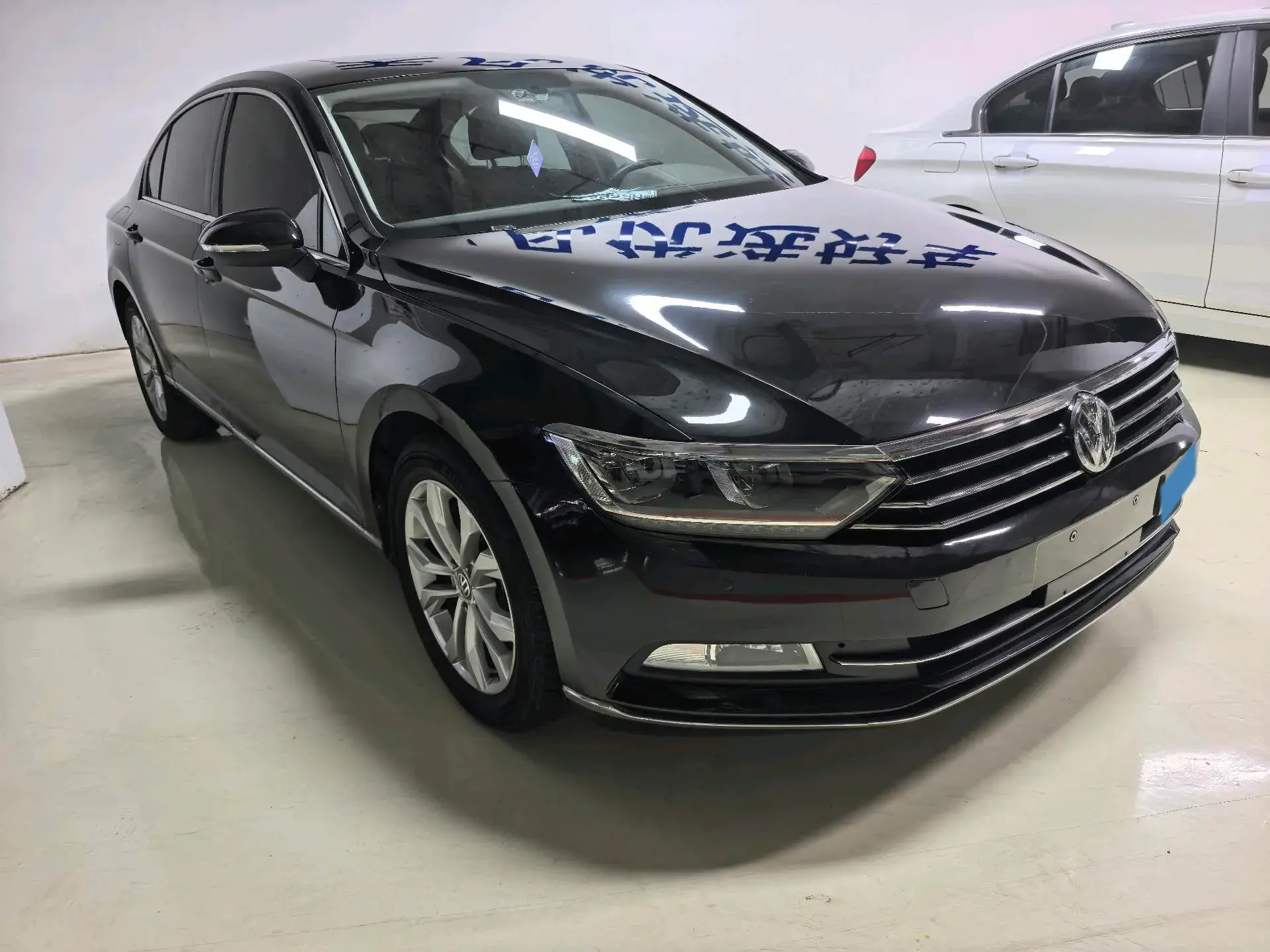 2017 VOLKSWAGEN MAGOTAN thumbnail 2