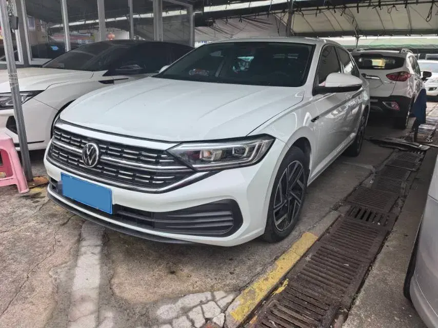 2023 VOLKSWAGEN SAGITAR view 1