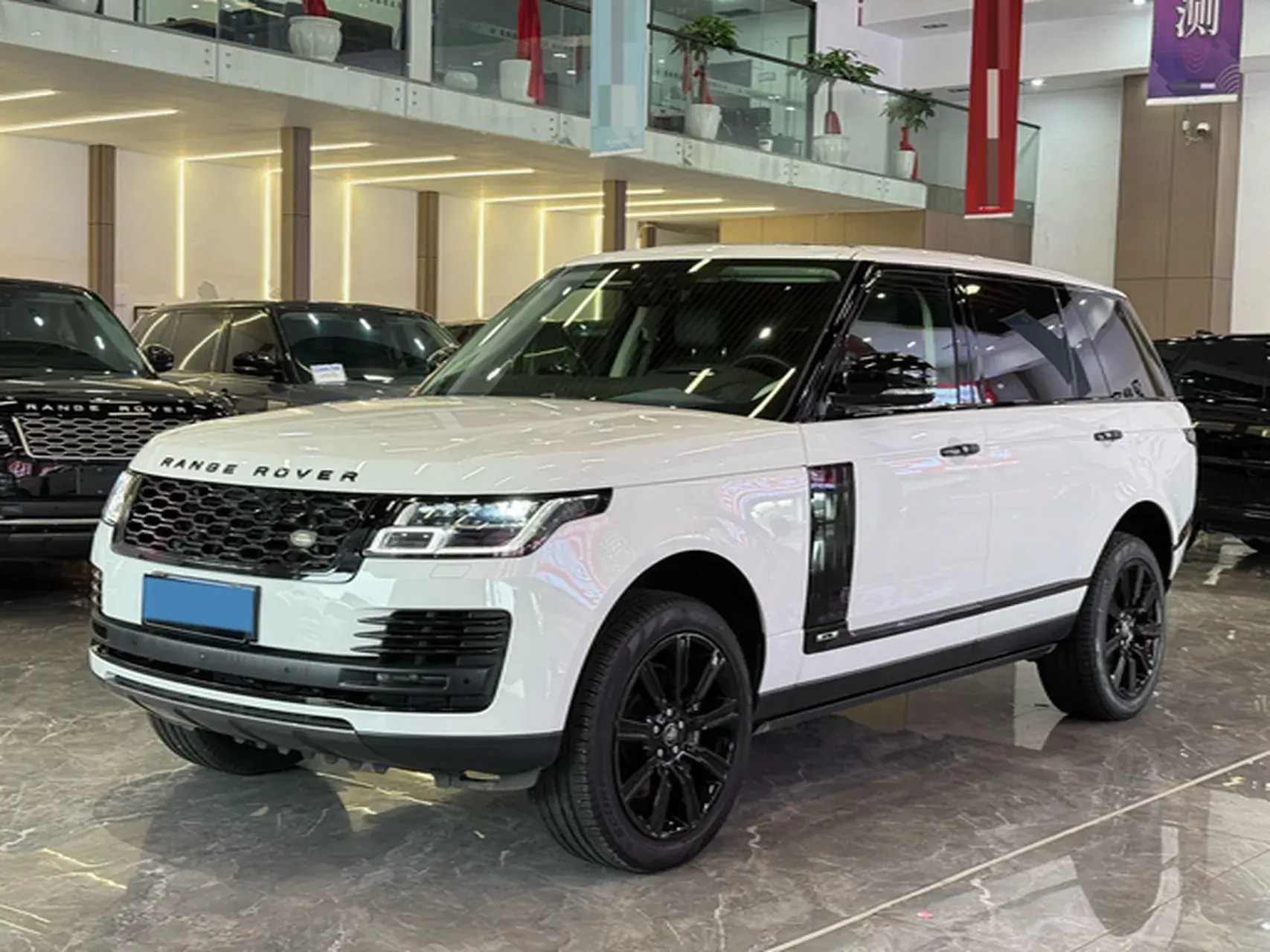 2020 LAND ROVER view 1