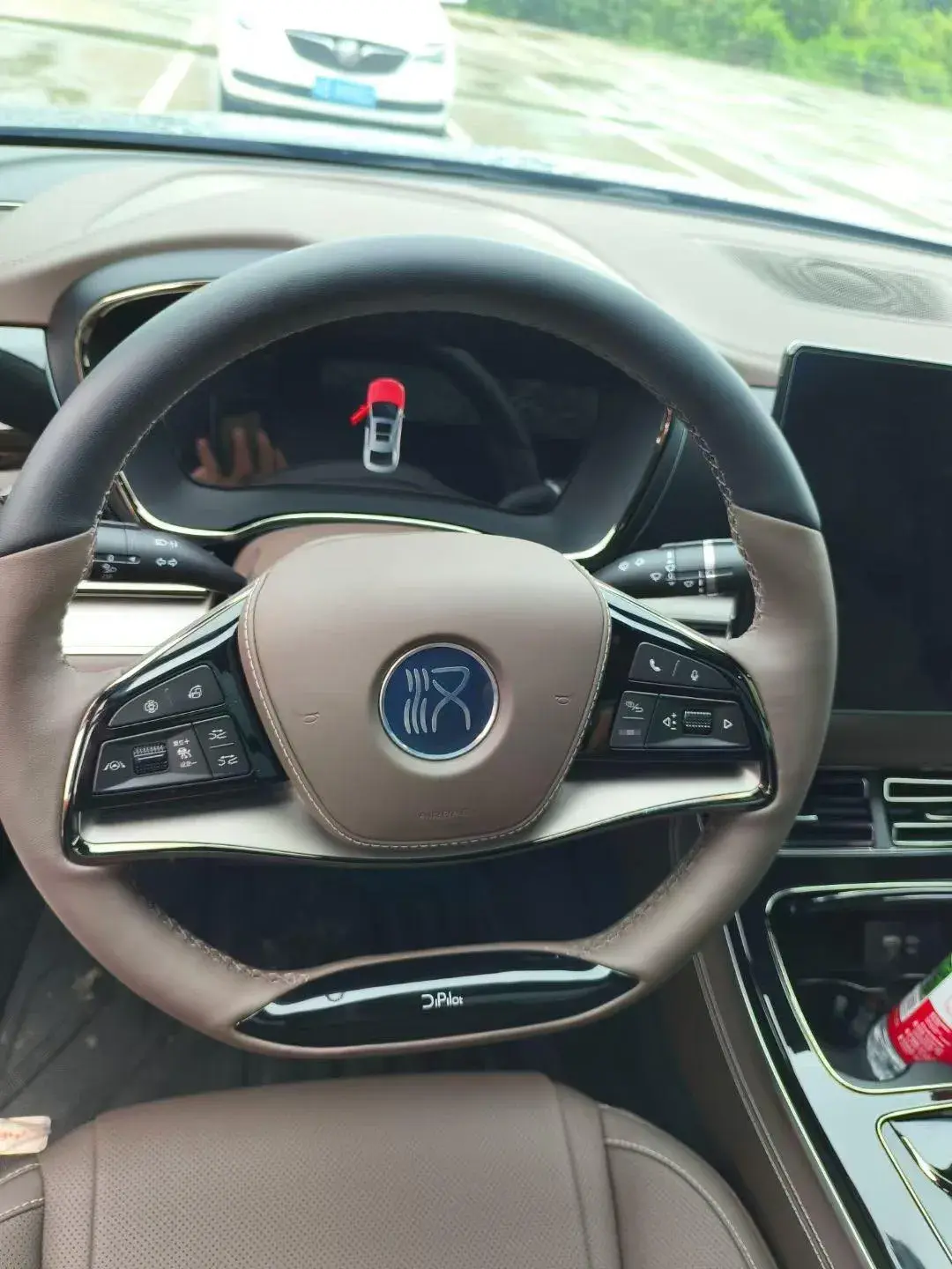 2023 BYD HAN thumbnail 3