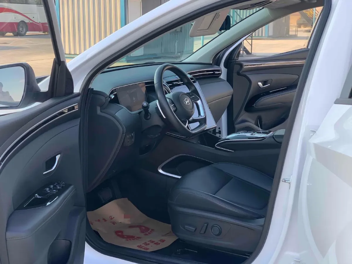 2021 Hyundai Tucson 1.5T 200HP L4 7DCT,autocango,china used car exporter,china ev exporter,chinese used car exporter,chinese used ev exporter