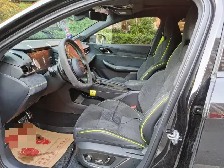 2025 LYNK&CO 03 thumbnail 4