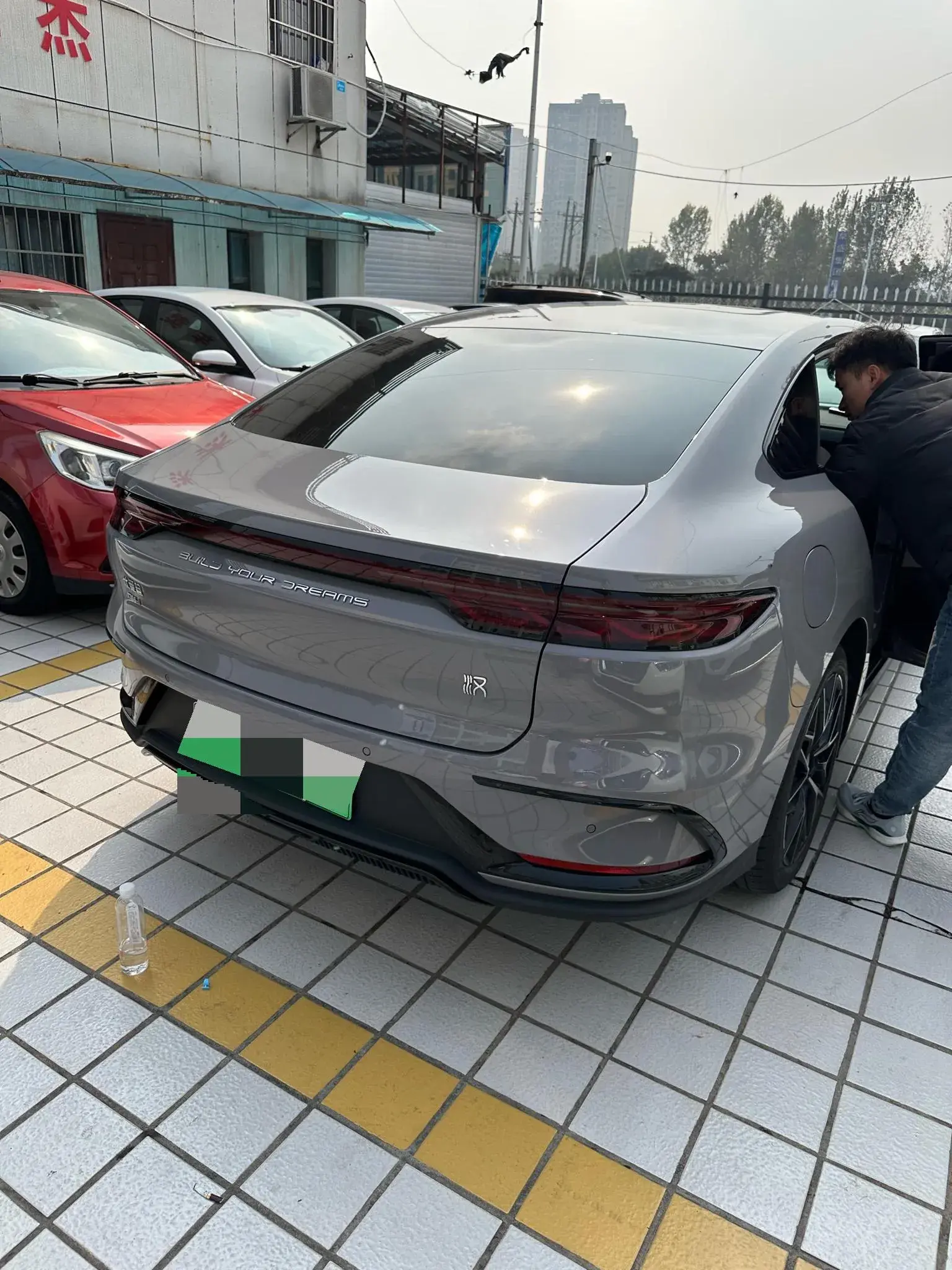 2025 BYD HAN thumbnail 2