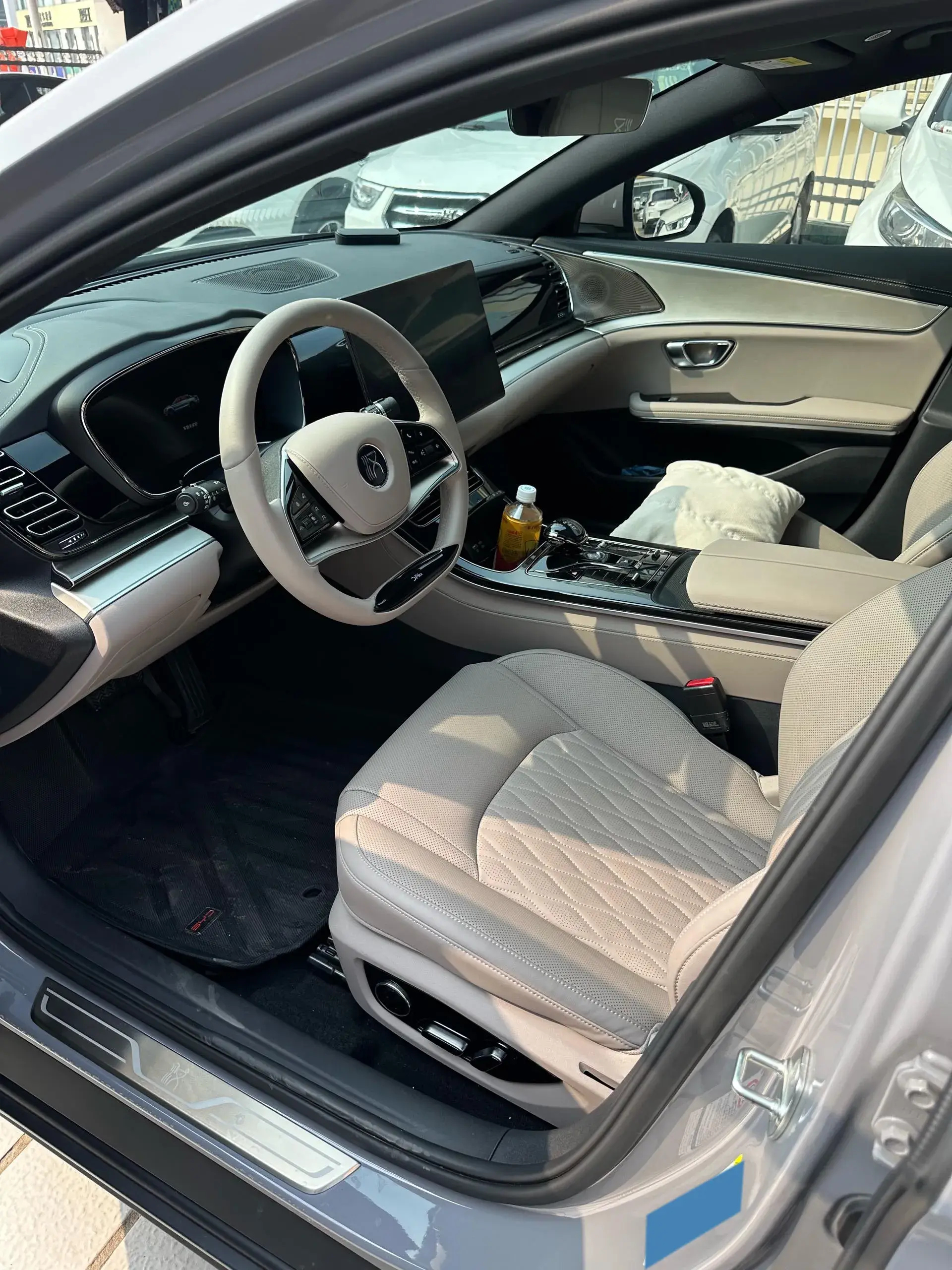 2025 BYD HAN thumbnail 4