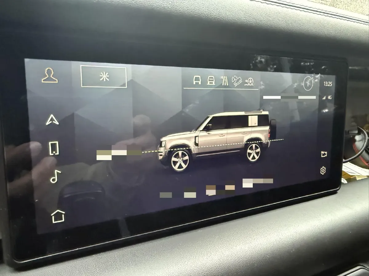 2020 Land Rover Defender 3.0T 400HP L6 8AT,autocango,china used car exporter,china ev exporter,chinese used car exporter,chinese used ev exporter