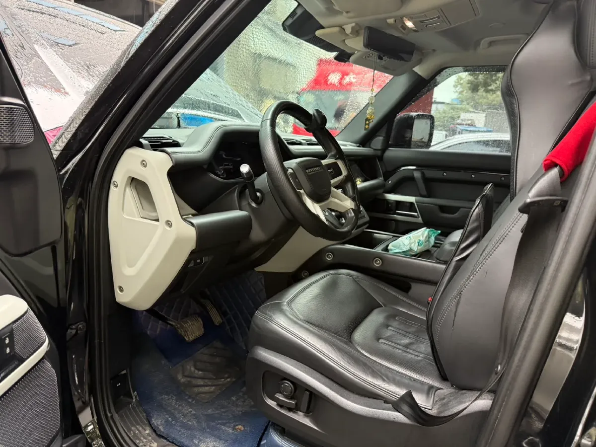 2020 Land Rover Defender 3.0T 400HP L6 8AT,autocango,china used car exporter,china ev exporter,chinese used car exporter,chinese used ev exporter