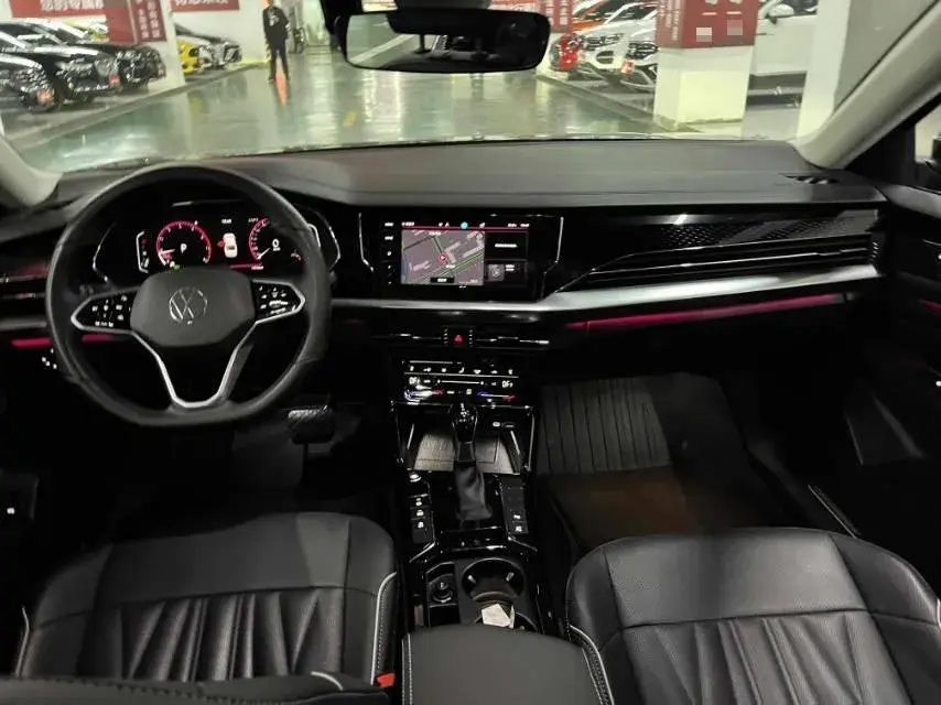 2023 VOLKSWAGEN PASSAT thumbnail 4