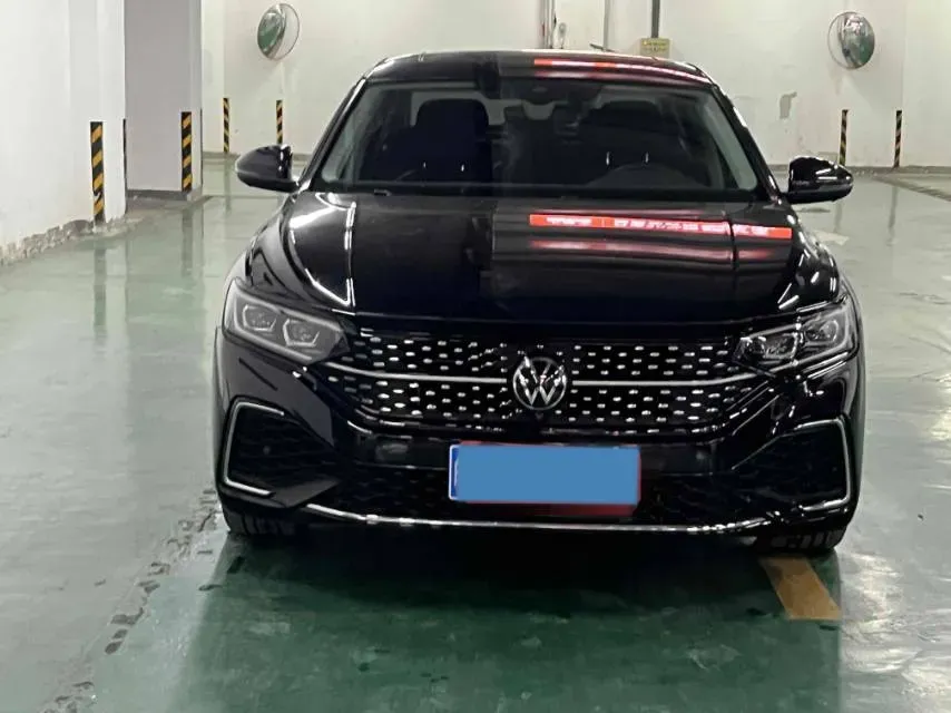 2023 Volkswagen Passat 2.0T 186HP L4 7DCT,autocango,china used car exporter,china ev exporter,chinese used car exporter,chinese used ev exporter