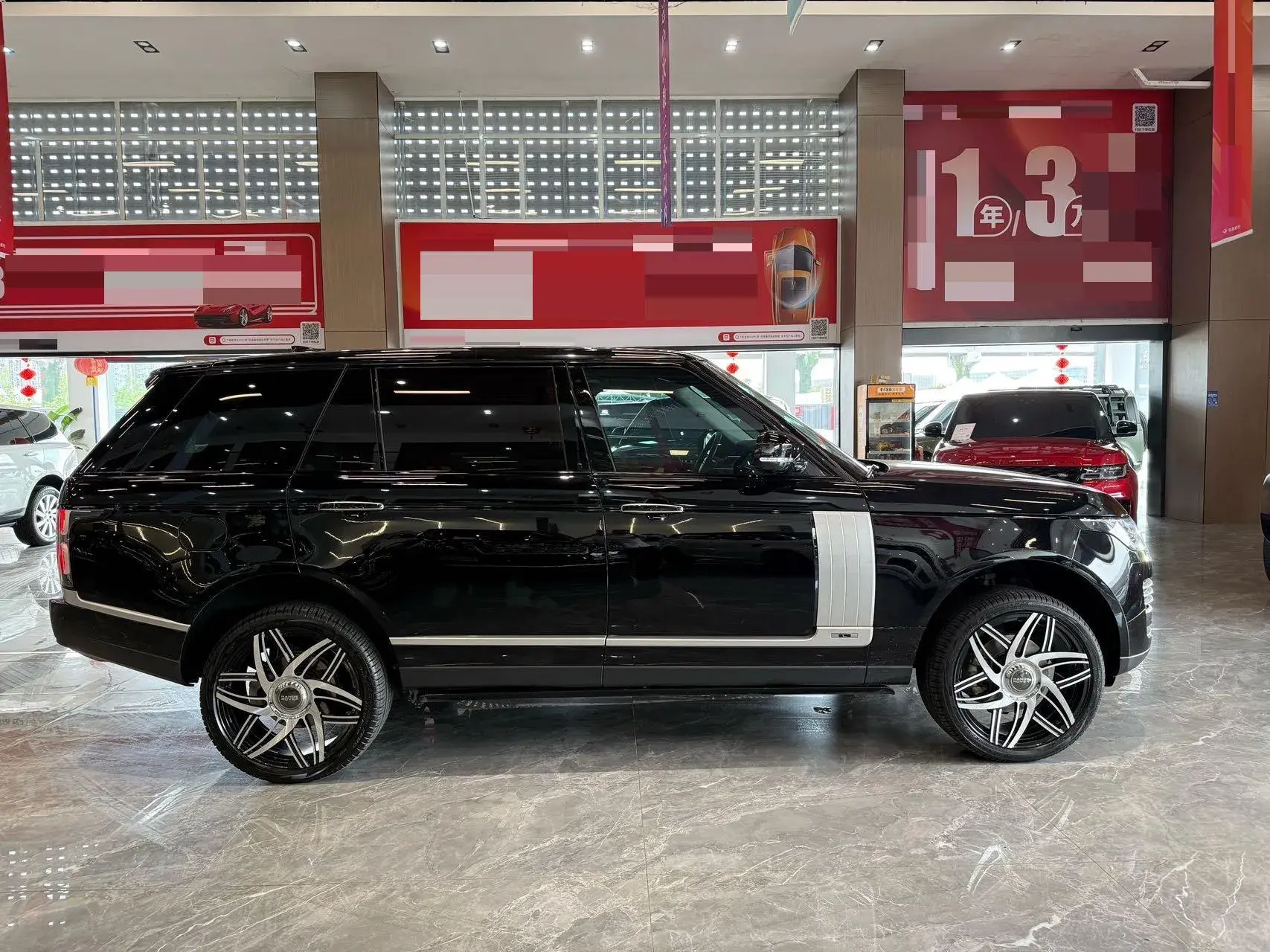 2018 LAND ROVER thumbnail 4