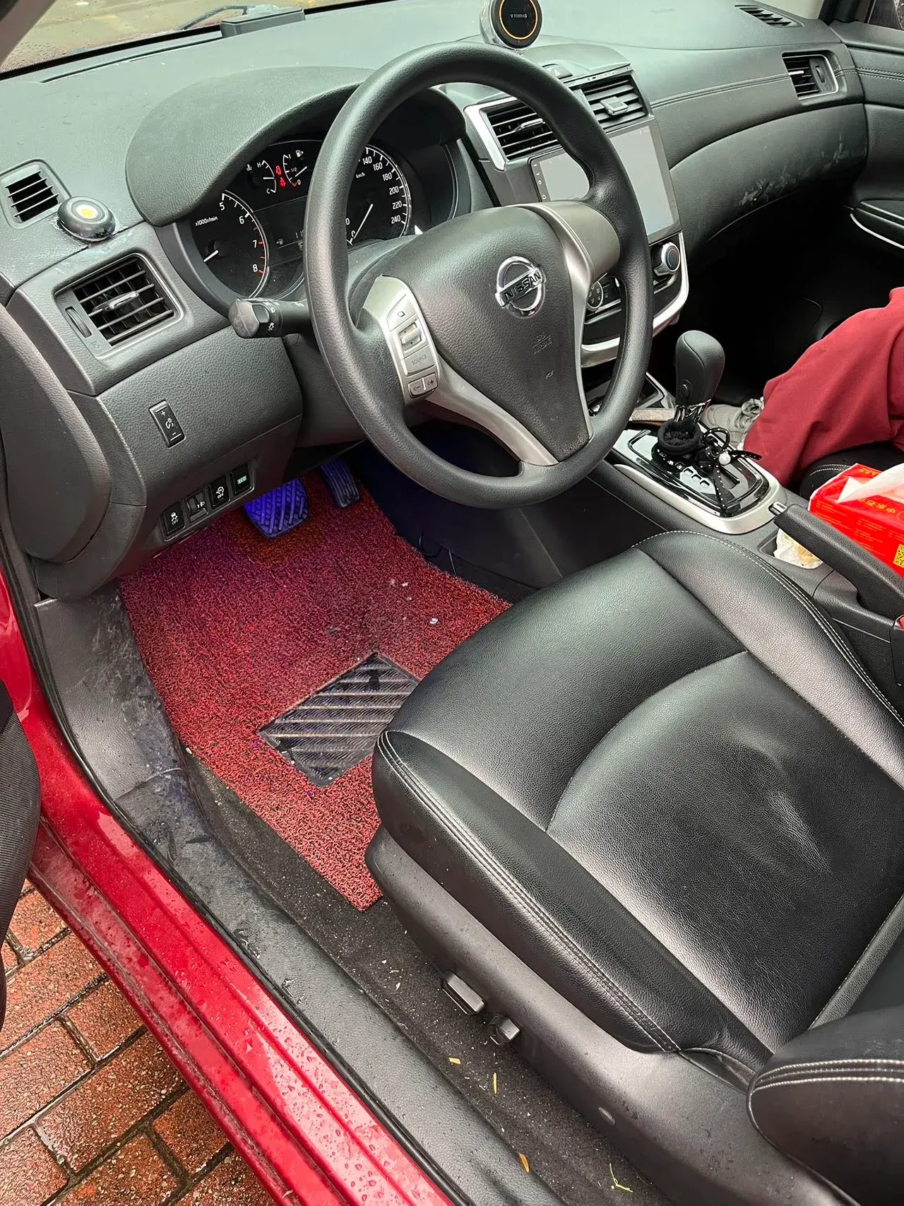 2021 NISSAN TIIDA thumbnail 4