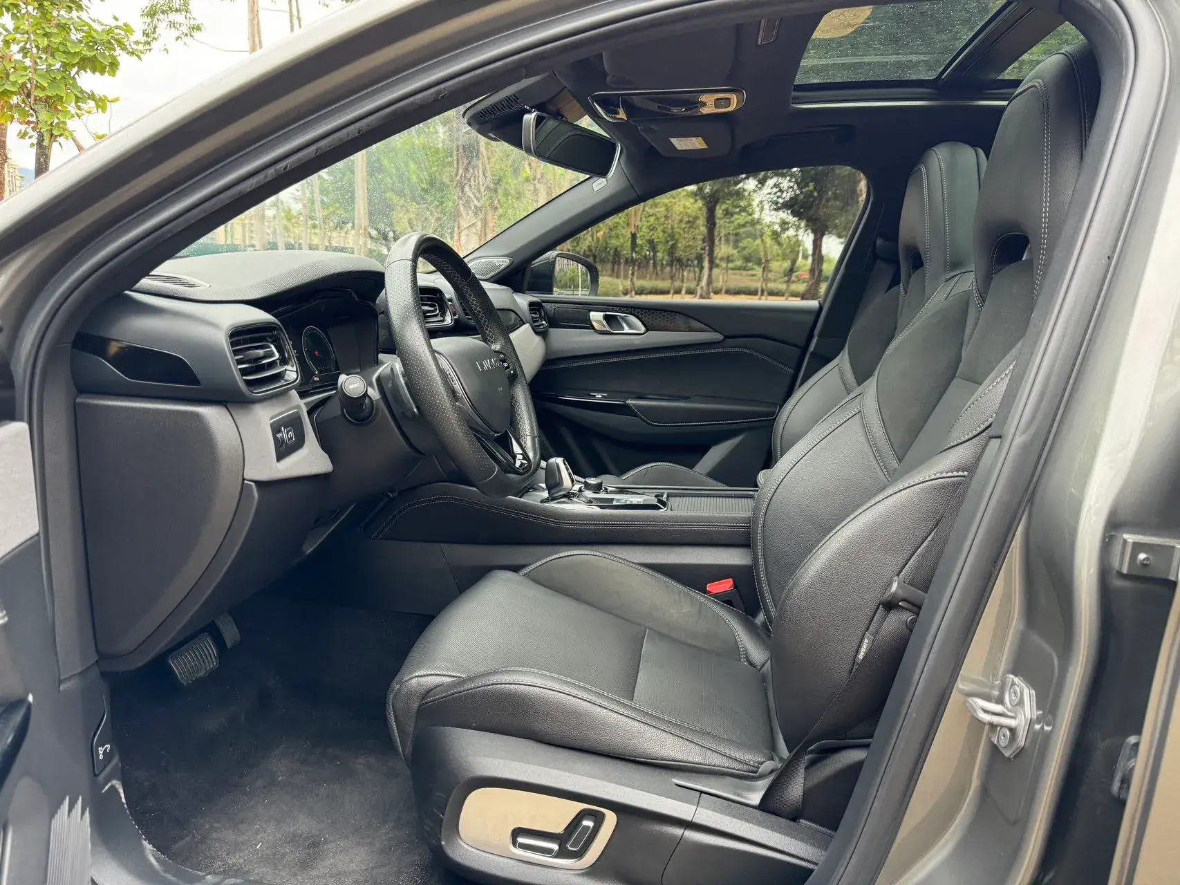 2021 LYNK&CO 03 thumbnail 4