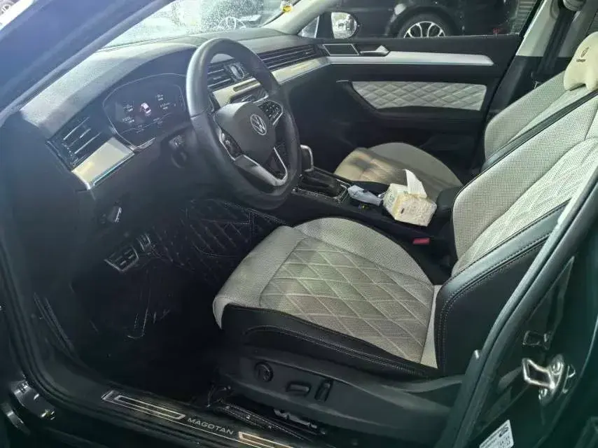 2023 VOLKSWAGEN MAGOTAN thumbnail 4